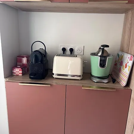 Les Nuits Insouciantes * سانت أفريك